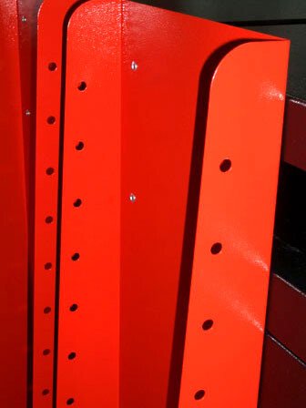 Pulverbeschichtung mit roter Farbe